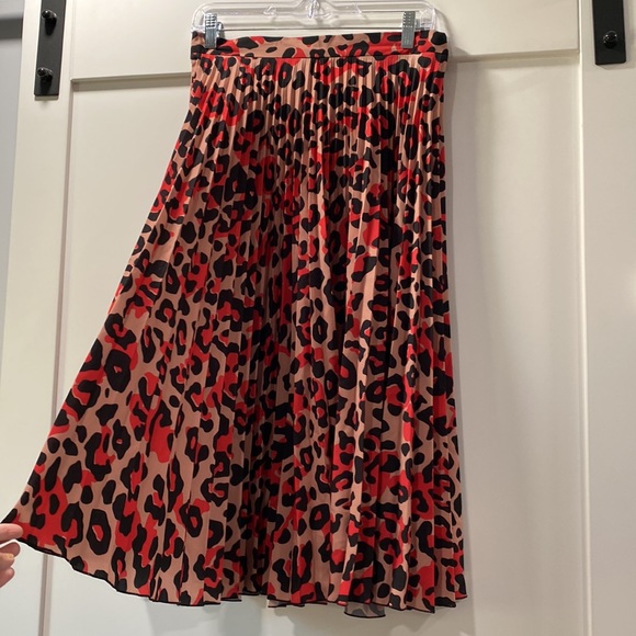 Closet London Red leopard cheetah pleated skirt us8 - Picture 2 of 12